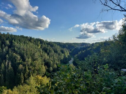 Picture of the valley of Rabenstein Castle